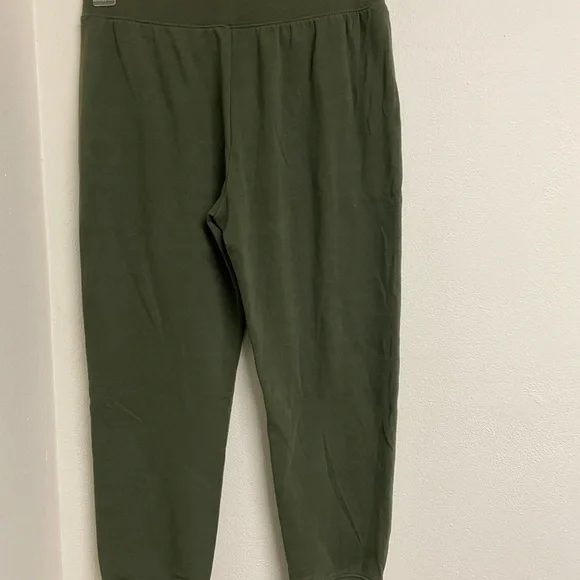 Women’s Ankle Pants - Picture 4 of 6